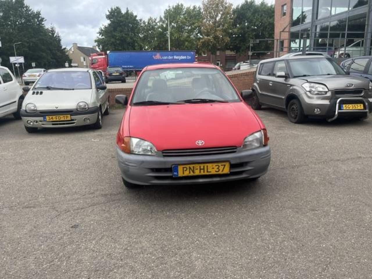Toyota Starlet - 1.3-16V APK tot dec 26/ lmv / goedlopend