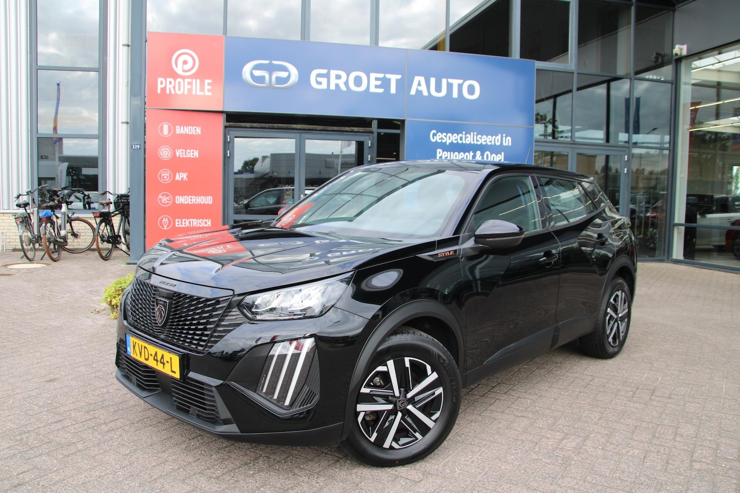 Peugeot 2008 - 1.2 Hybrid 145 Style Automaat Airco Carplay 20.199km Nieuwstaat - AutoWereld.nl