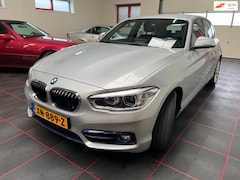BMW 1-serie - 118i Sport Line Edition Automaat Trekhaak Leer Enz