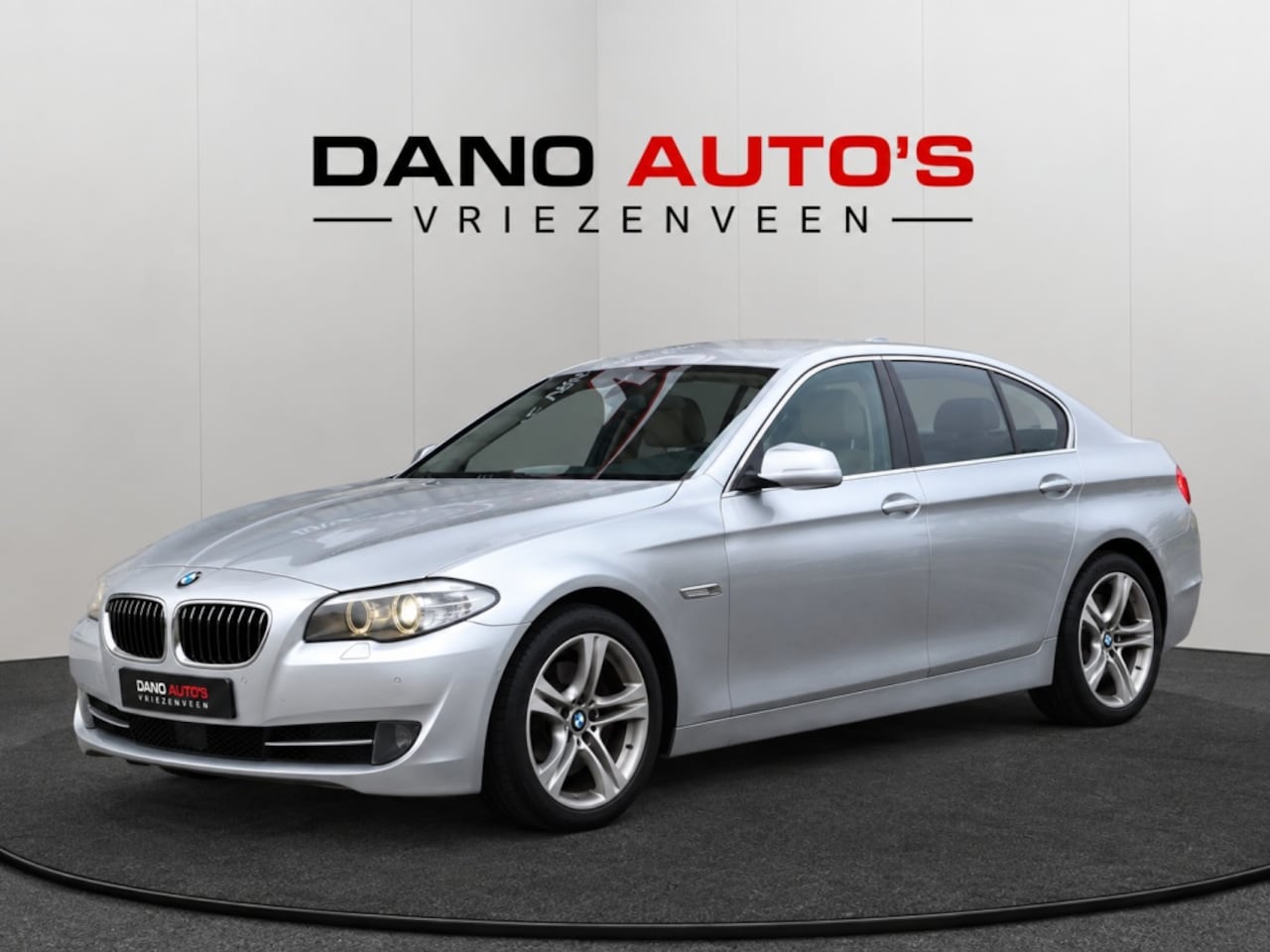 BMW 5-serie - 523i High Executive Leer/Navi/LED/19'' inch - AutoWereld.nl