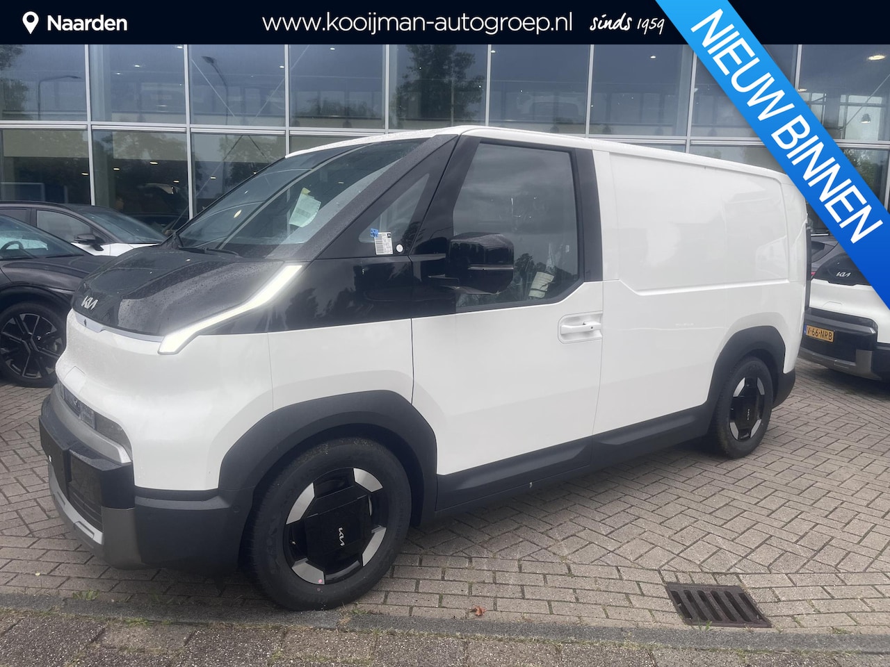 Kia PV5 - L2H1 Elite Executive 71.2 kWh OP VOORRAAD DIRECT RIJDEN!!  EXTRA VOORDEEL!! - AutoWereld.nl