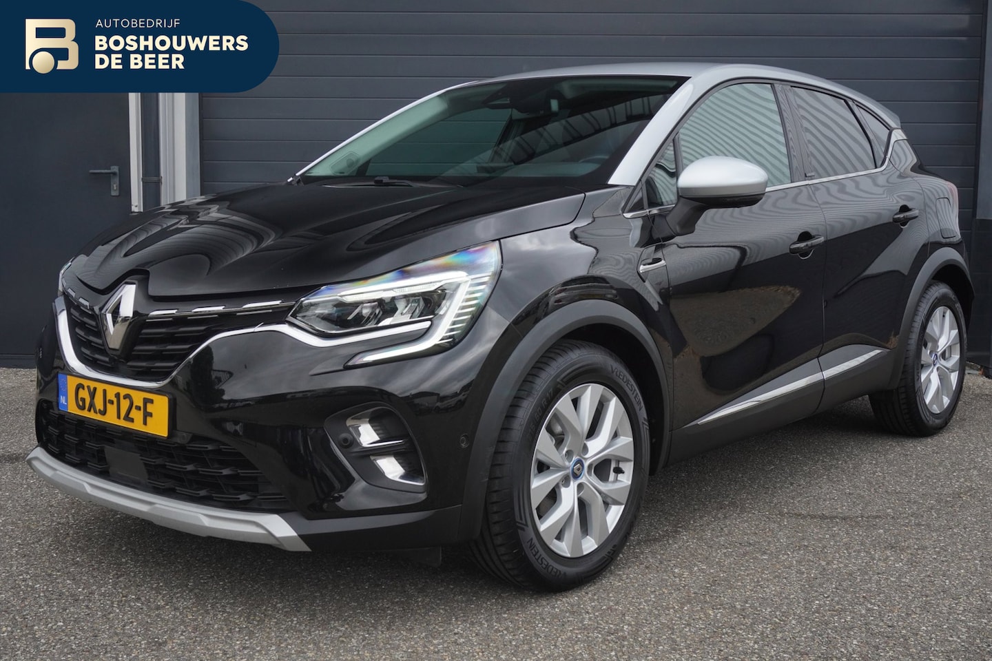 Renault Captur - 1.6 E-Tech Plug-in Hybrid 160 Intens | Navigatie | Trekhaak wegklapb. | Dode hoek detectie - AutoWereld.nl