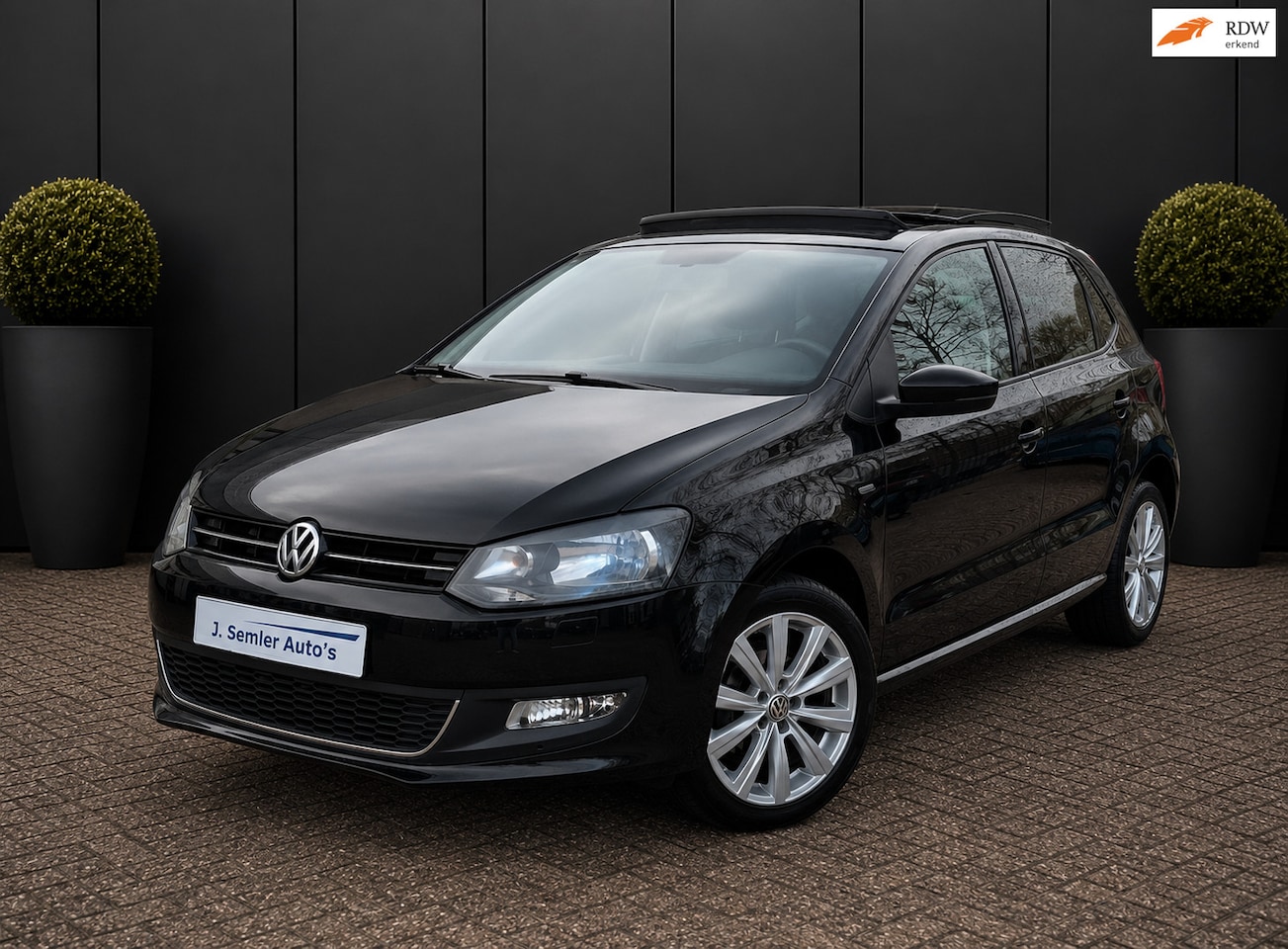 Volkswagen Polo - 1.2 TSI LIFE Highline Edition AUTOMAAT PANORAMA DAK MF STUUR PDC CRUISE - AutoWereld.nl
