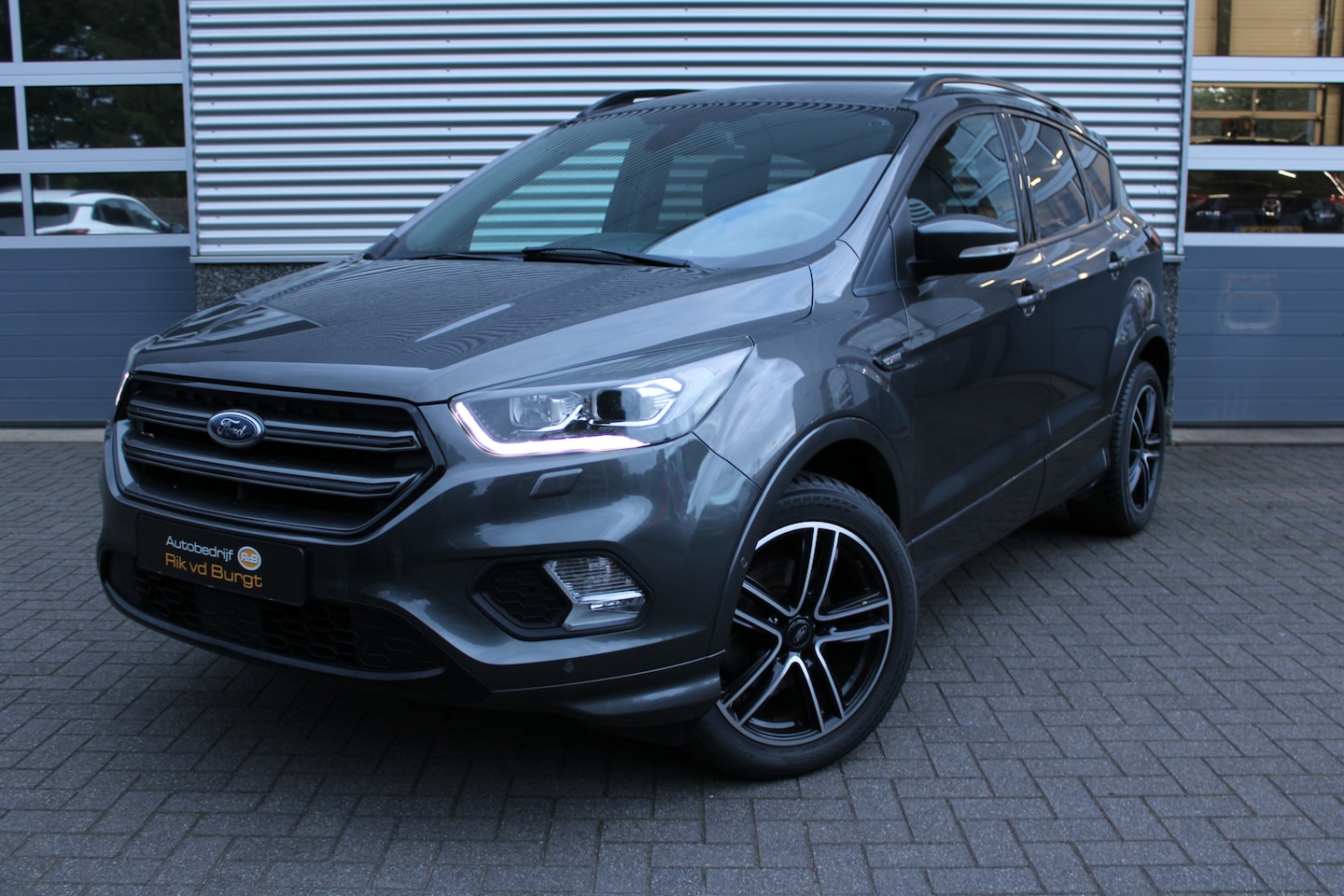 Ford Kuga - 1.5 EcoBoost Trend Ultimate 1.5 EcoBoost Trend Ultimate ,150pk , trekhaak , elektr A klep - AutoWereld.nl