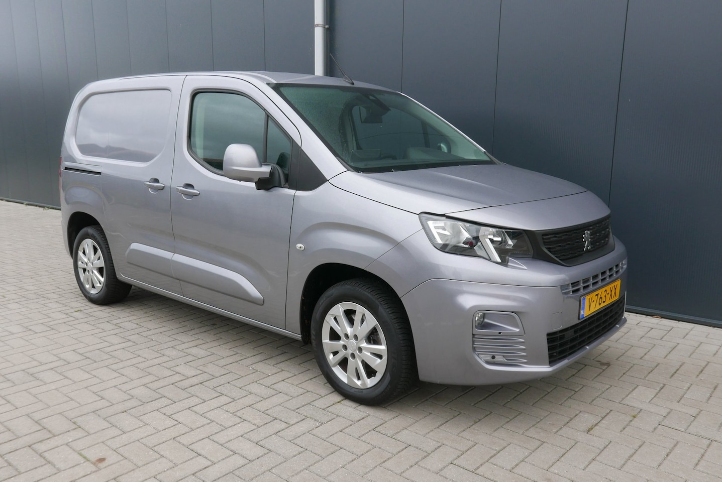 Peugeot Partner - 1.5 131 PK BlueHDI Premium NAVI,CAMARA,CLIMA,TREKHAAK,PDC. - AutoWereld.nl