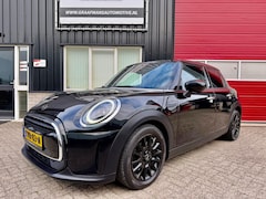 MINI 5-Deurs - 1.5 One Business Edition Mini Cooper 5 deur bj 2022 Facelift model Apple Carplay etc.1 JAAR GARANTIE