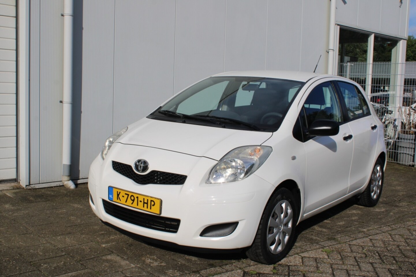 Toyota Yaris - 1.0 VVTi Cool 1.0 VVTi Cool - AutoWereld.nl