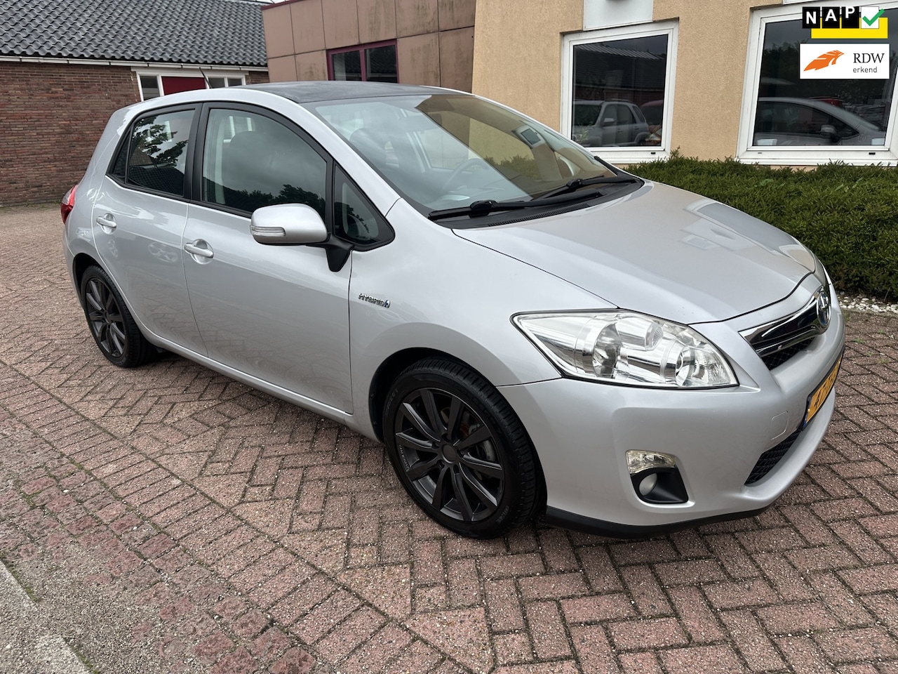 Toyota Auris - 1.8 Full Hybrid AspirationNAVI KLIMA APK NAP - AutoWereld.nl