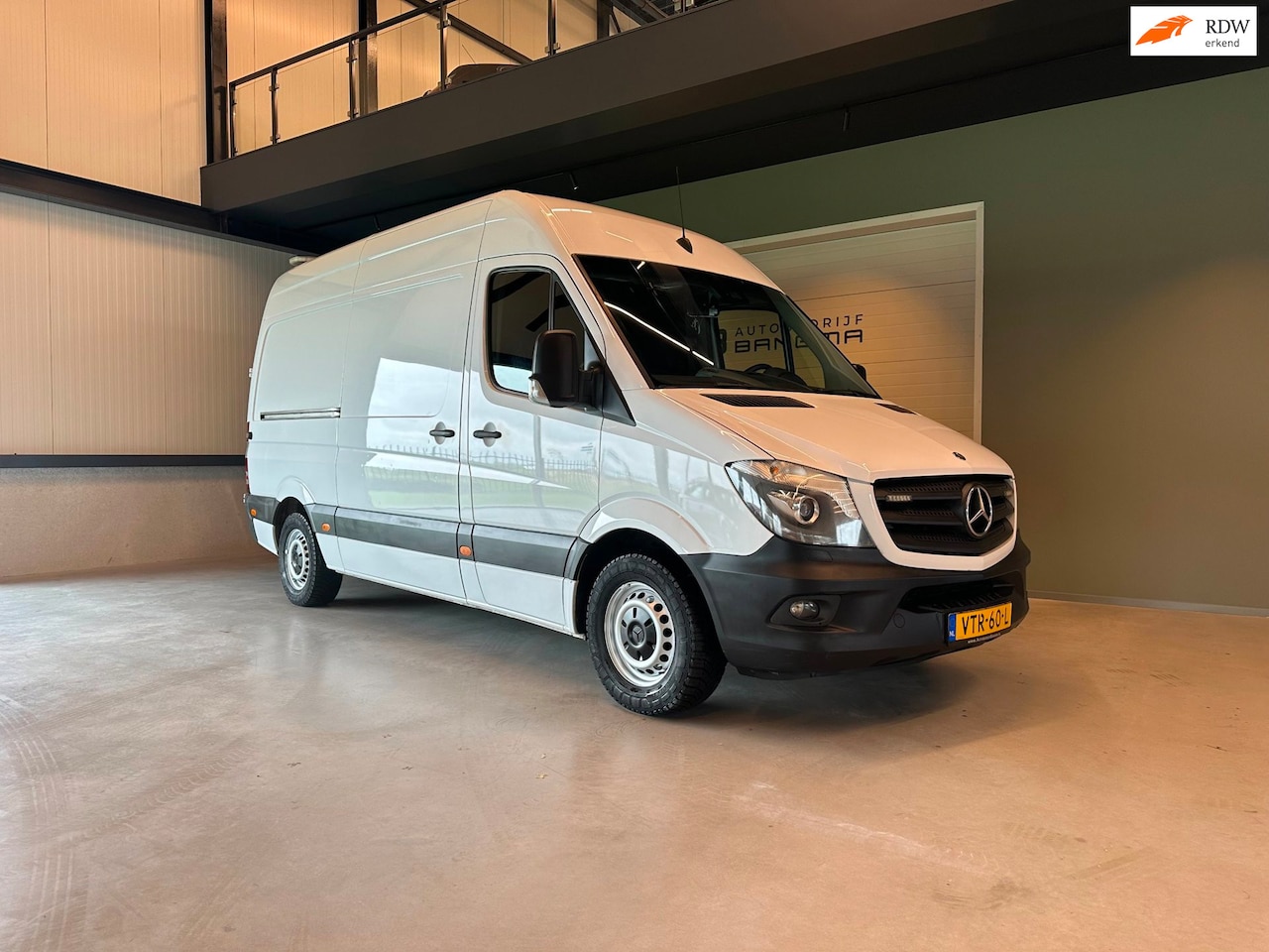 Mercedes-Benz Sprinter - 316 2.2 CDI 366 AUTOMAAT L2-H2 ROLSTOEL-MINDER VALIDEBUS|SIDE-TO-SIDE|LAAG TARIEF WEGENBEL - AutoWereld.nl