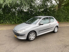 Peugeot 206 - 1.1 XR Nieuwe apk