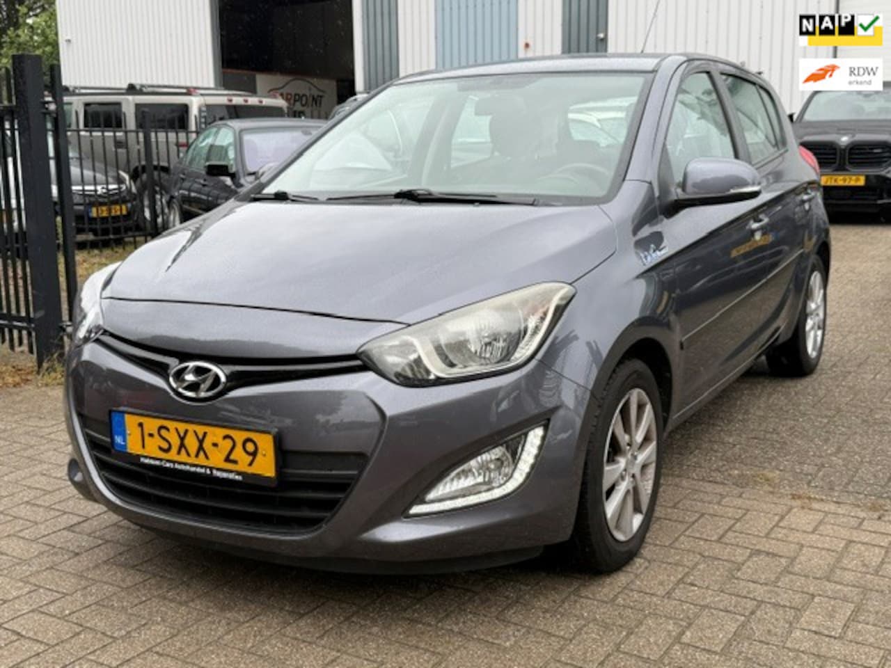 Hyundai i20 - 1.2i i-Deal 5Dr Airco Elek.Ramen Keurige auto! - AutoWereld.nl