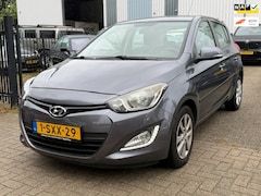 Hyundai i20 - 1.2i i-Deal 5Dr Airco Elek.Ramen Keurige auto