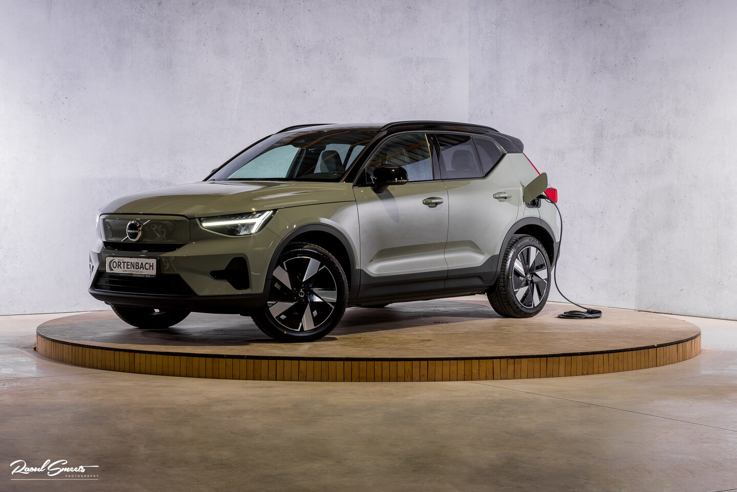 Volvo XC40 - Single Motor Extended Range Plus 82 kWh | Sage green | Tailored wool | Adaptieve cruise | - AutoWereld.nl