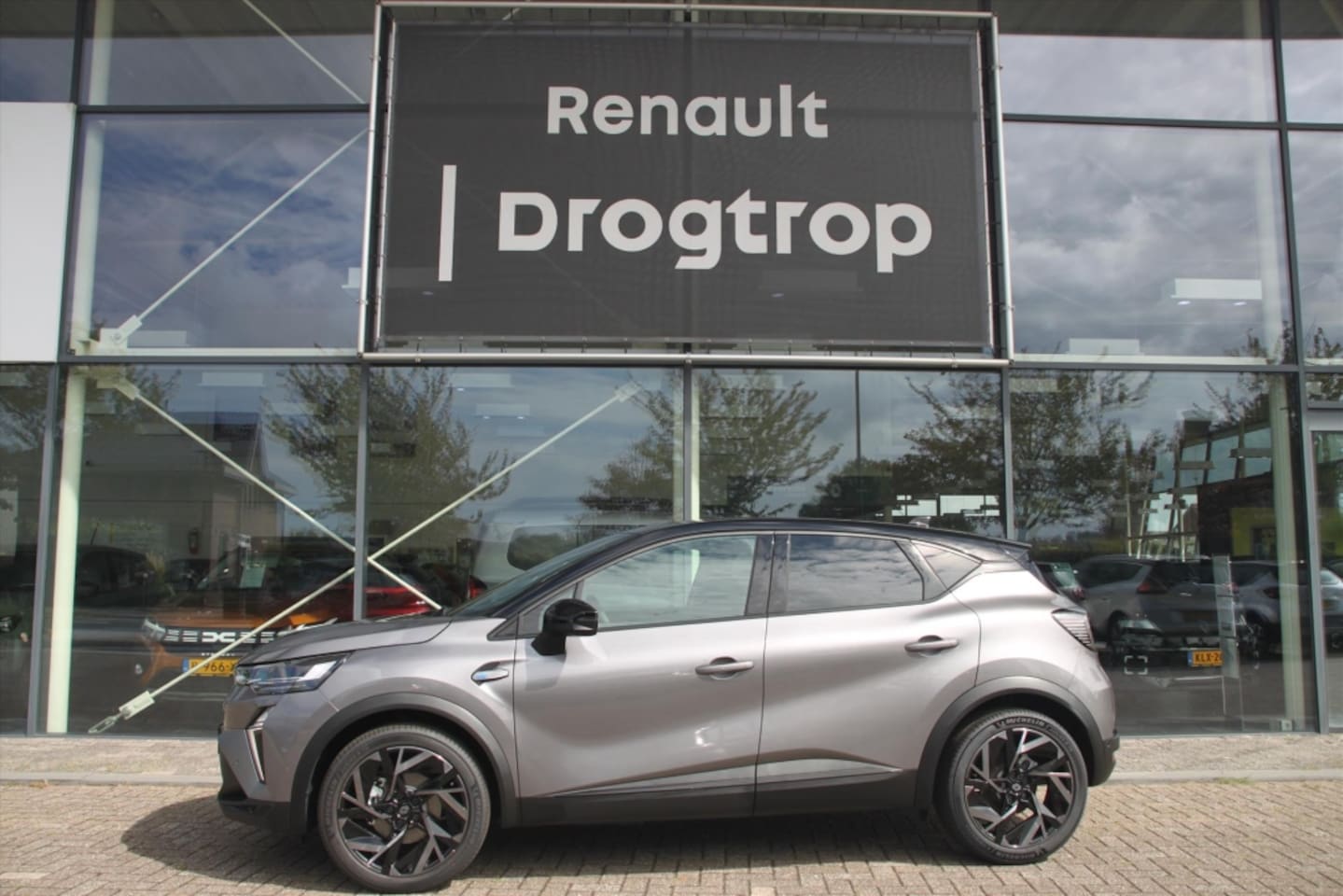 Renault Captur - 160PK-FULL HYBRID-ESPRIT ALPINE-FULL OPTIONS-DIRECT LEVERBAAR- - AutoWereld.nl
