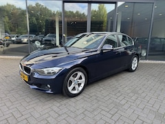 BMW 3-serie - 320i 184pk Executive , SportLeer, NaviPro, Pdc V+A, Zwarte Hemel