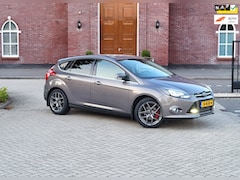 Ford Focus - 1.6 TI-VCT Titanium / Nieuwe Apk / Dealer onderhouden / Nap / Airco / Navi / Pdc