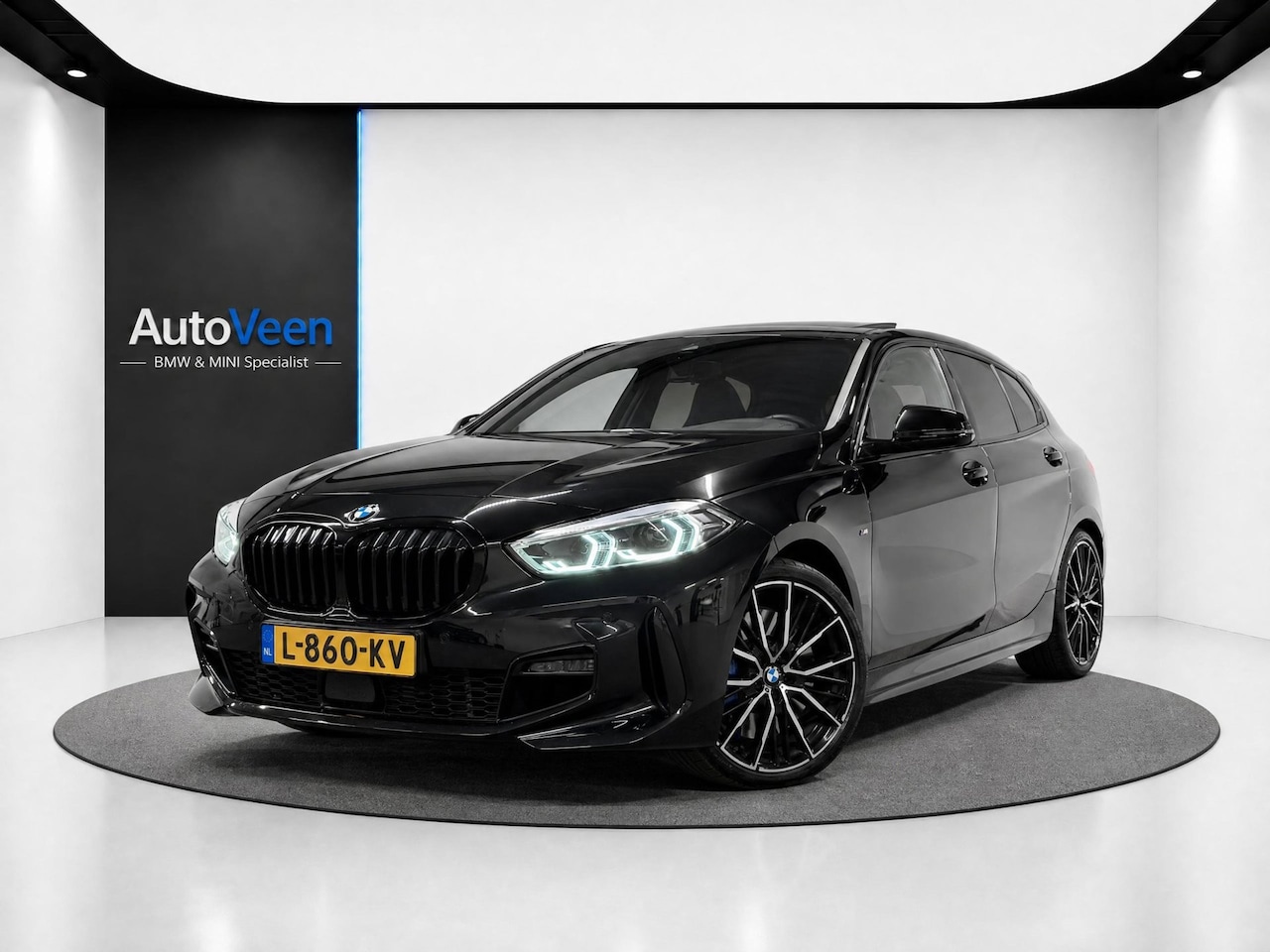 BMW 1-serie - 118i High Executive Edition (M-SPORT, PANO, STOELVERWARMING, DEALER ONDERHOUDEN) - AutoWereld.nl
