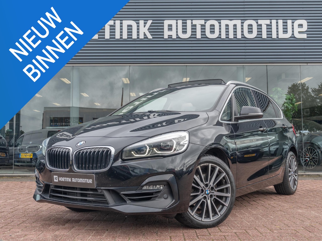 BMW 2-serie Active Tourer - 220i High Executive | Pano | Afn trekhaak | Dealer onderhouden - AutoWereld.nl