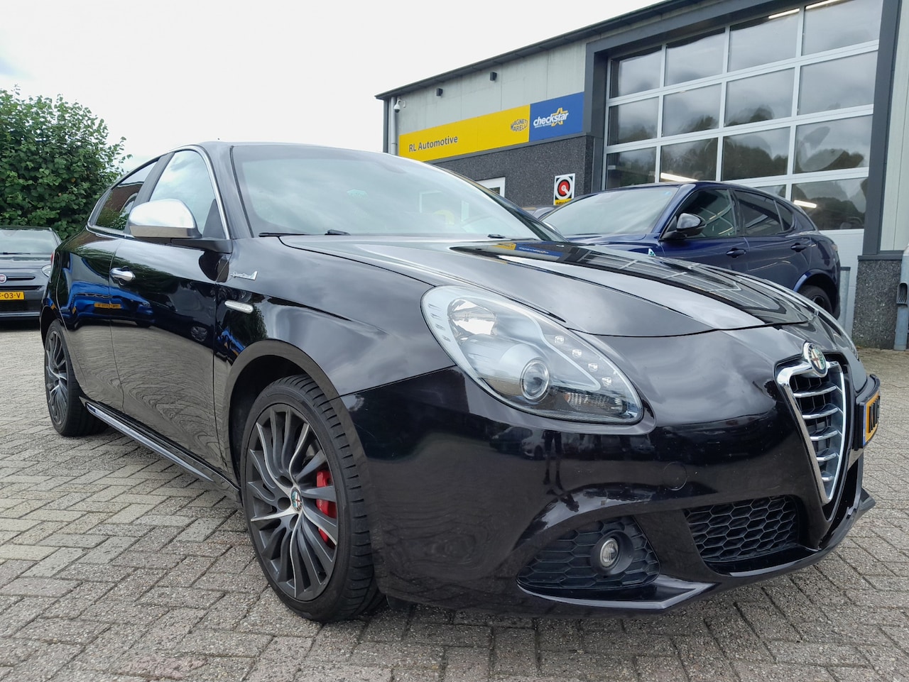 Alfa Romeo Giulietta - 1.4 T - 'Sportiva' - Automaat - Leder - Navigatie - AutoWereld.nl