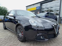 Alfa Romeo Giulietta - 1.4 T - 'Sportiva' - Automaat - Leder - Navigatie
