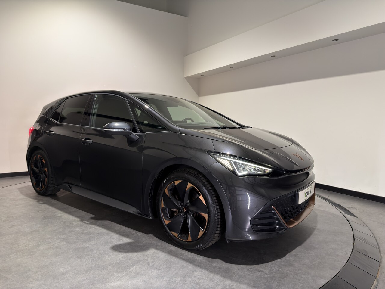 CUPRA Born - Adrenaline One 62 kWh | ACC | Keyless | Stoelen & stuur verwarmd - AutoWereld.nl