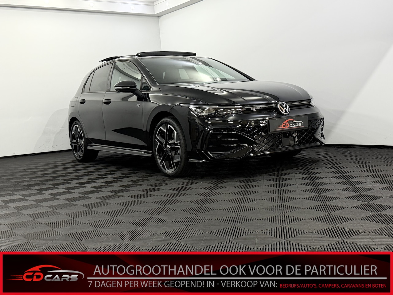 Volkswagen Golf - 1.5 TSI R-Line Edition Panoramadak, 360 Camera, Apple carplay, Winterpakket, Rijstrook cor - AutoWereld.nl