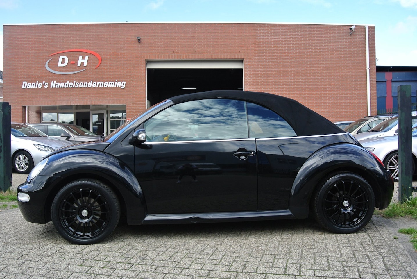 Volkswagen New Beetle Cabriolet - 1.6 airco nieuwe apk inruil mogelijk nap - AutoWereld.nl