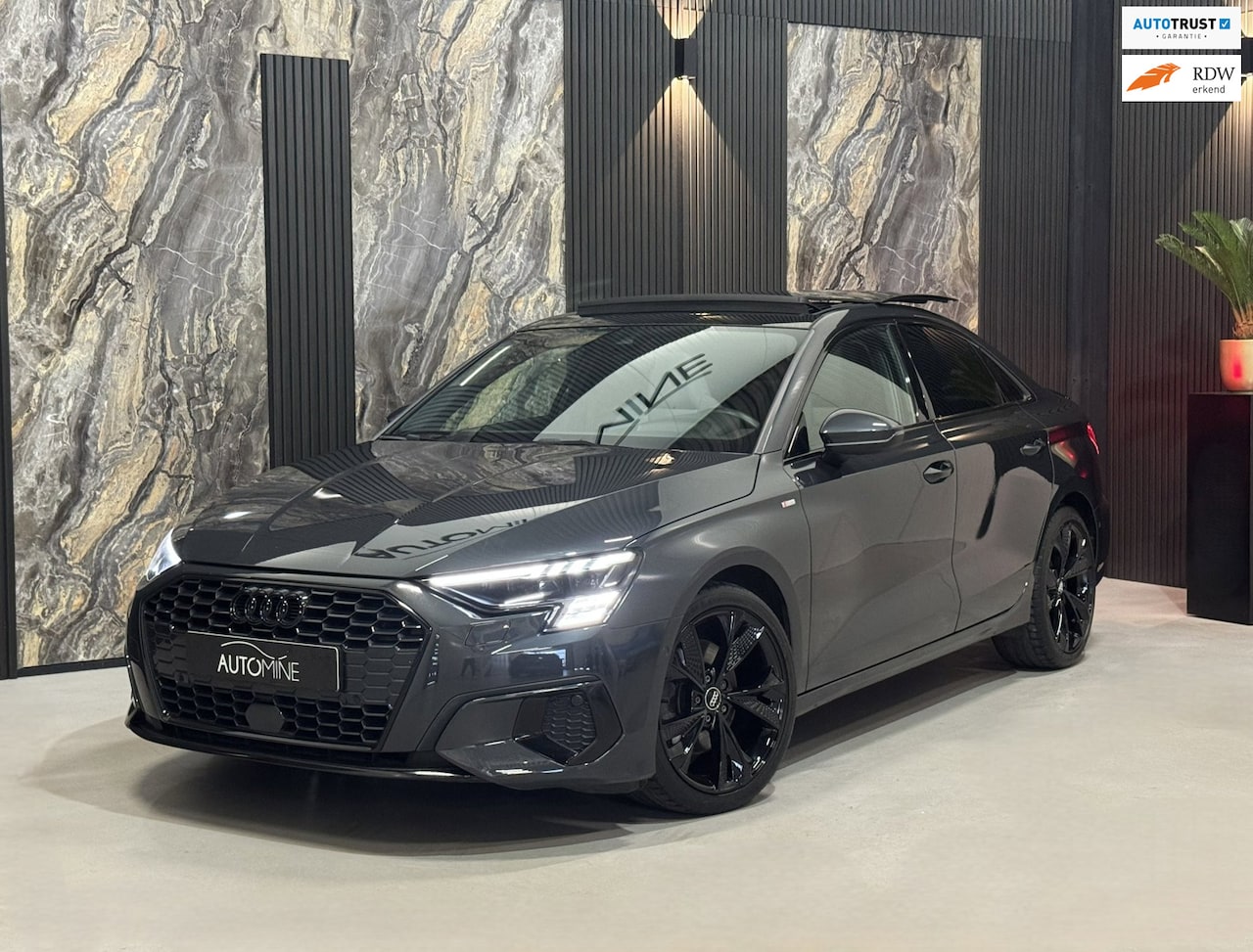 Audi A3 Limousine - 35 TFSI S-line Black Optic|PANO|VIRTUAL|KUIPSTOELEN RS|MEMORY|HEAD UP - AutoWereld.nl