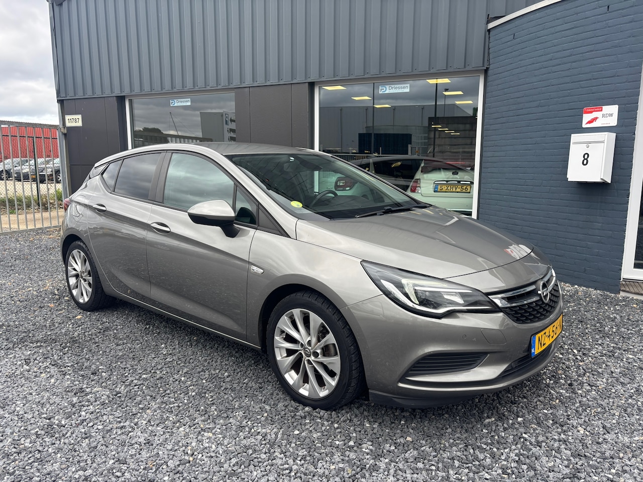 Opel Astra - 1.6 CDTI Online Edition | Clima | Navi | APK 04-2027 - AutoWereld.nl