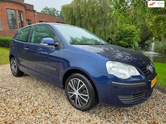 Volkswagen Polo - 1.2-12V Trendline AIRCO/cruise