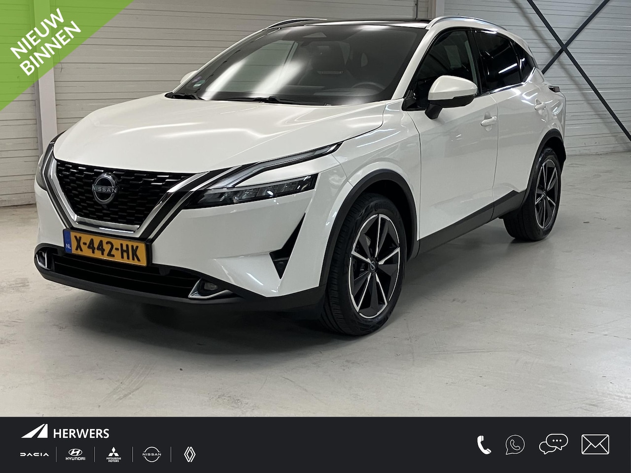 Nissan Qashqai - 1.3 MHEV Xtronic Business Executive / Automaat / Trekhaak / Dealeronderhouden/ Panoramadak - AutoWereld.nl