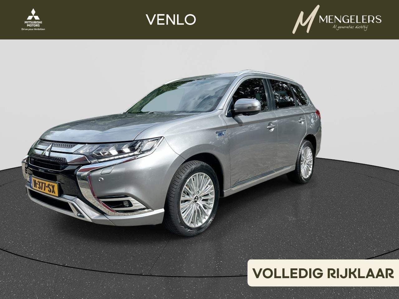 Mitsubishi Outlander - 2.4 PHEV S-Edition RIJKLAAR | Navigatie | 360 Camera | Elektr. Kofferklep | Trekhaak - AutoWereld.nl