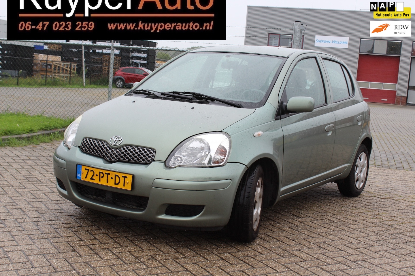 Toyota Yaris - 1.3 VVT-i Sol automaat 5drs airco TREKHAAK - AutoWereld.nl
