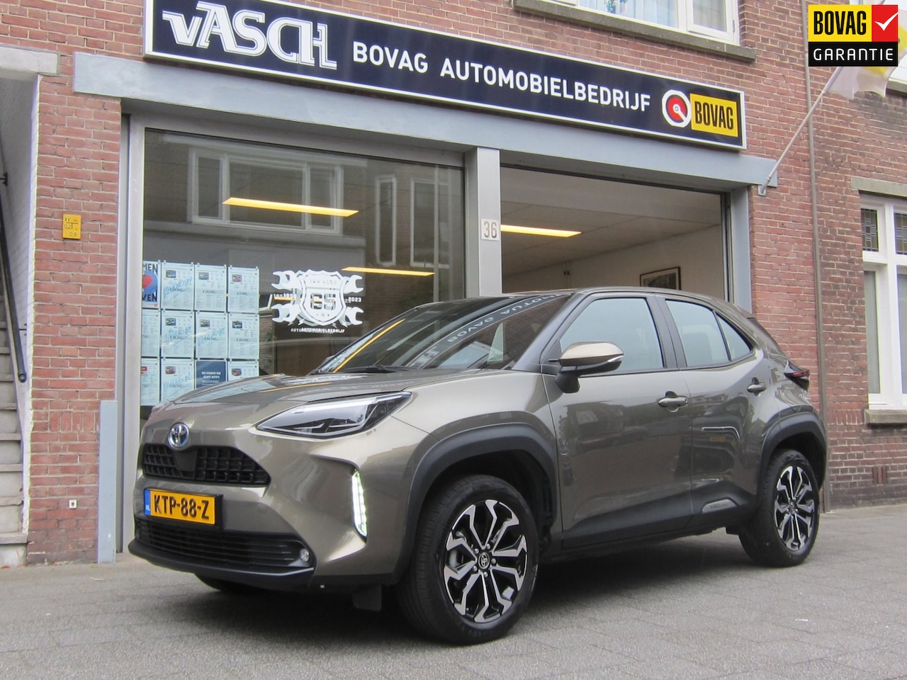 Toyota Yaris Cross - 1.5 Hybrid Dynamic All in prijs Bovaggarantie - AutoWereld.nl
