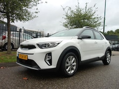 Kia Stonic - 1.0 T-GDi 100pk DynamicLine Two Tone Airco LM Camera