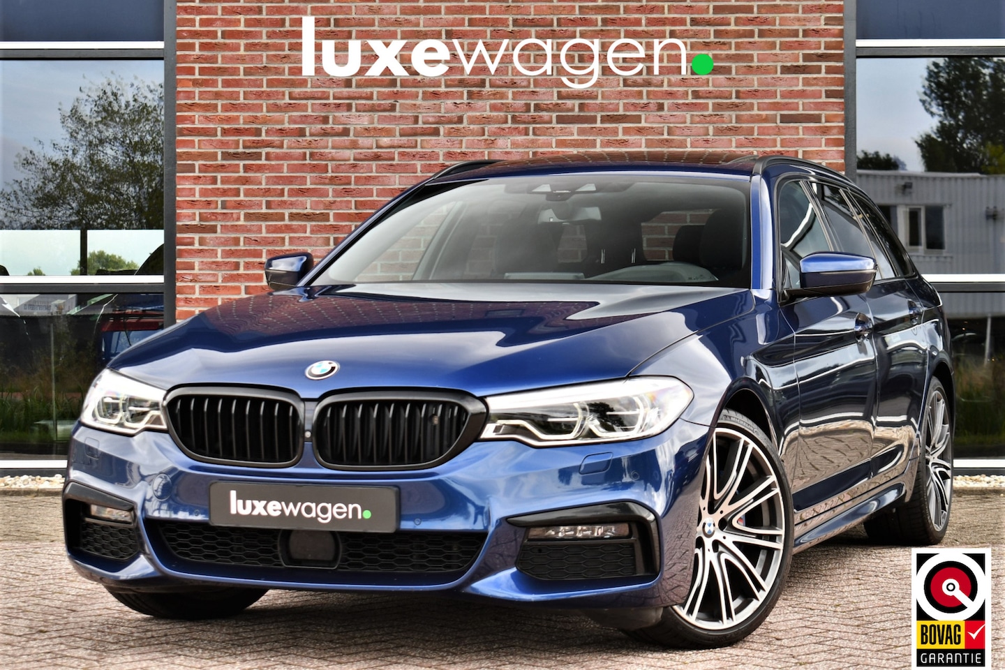 BMW 5-serie Touring - 530i xDrive 252pk M-Sport Pano Nightv ACC HUD 20inch 360 - AutoWereld.nl