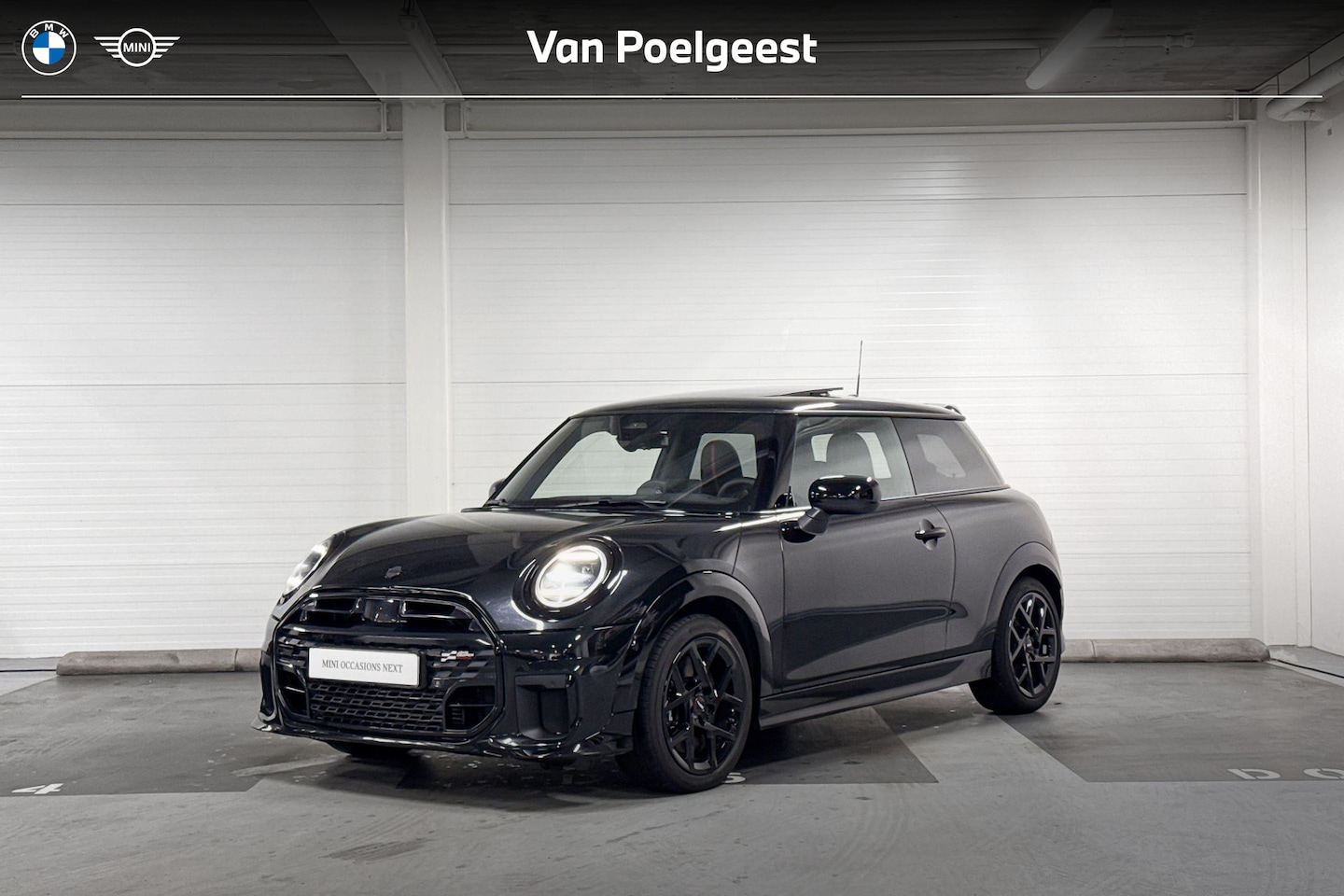MINI 3-Deurs - Cooper C John Cooper Works M | Panoramadak | Stoelverwarming | Head-Up Display | Stuurwiel - AutoWereld.nl