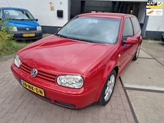 Volkswagen Golf - 1.6-16V Sportline