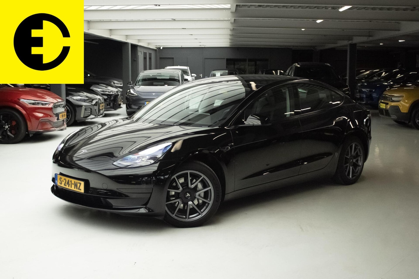 Tesla Model 3 - Standard RWD Plus 60 kWh | SOH 94,1% | LFP Batterij | Warmtepomp - AutoWereld.nl