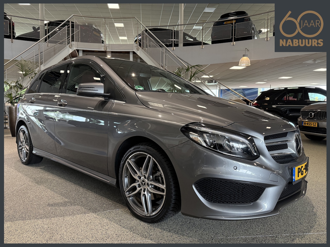 Mercedes-Benz B-klasse - 200 Prestige AMG, NL auto, Pano, Trekhaak, Adaptive - AutoWereld.nl