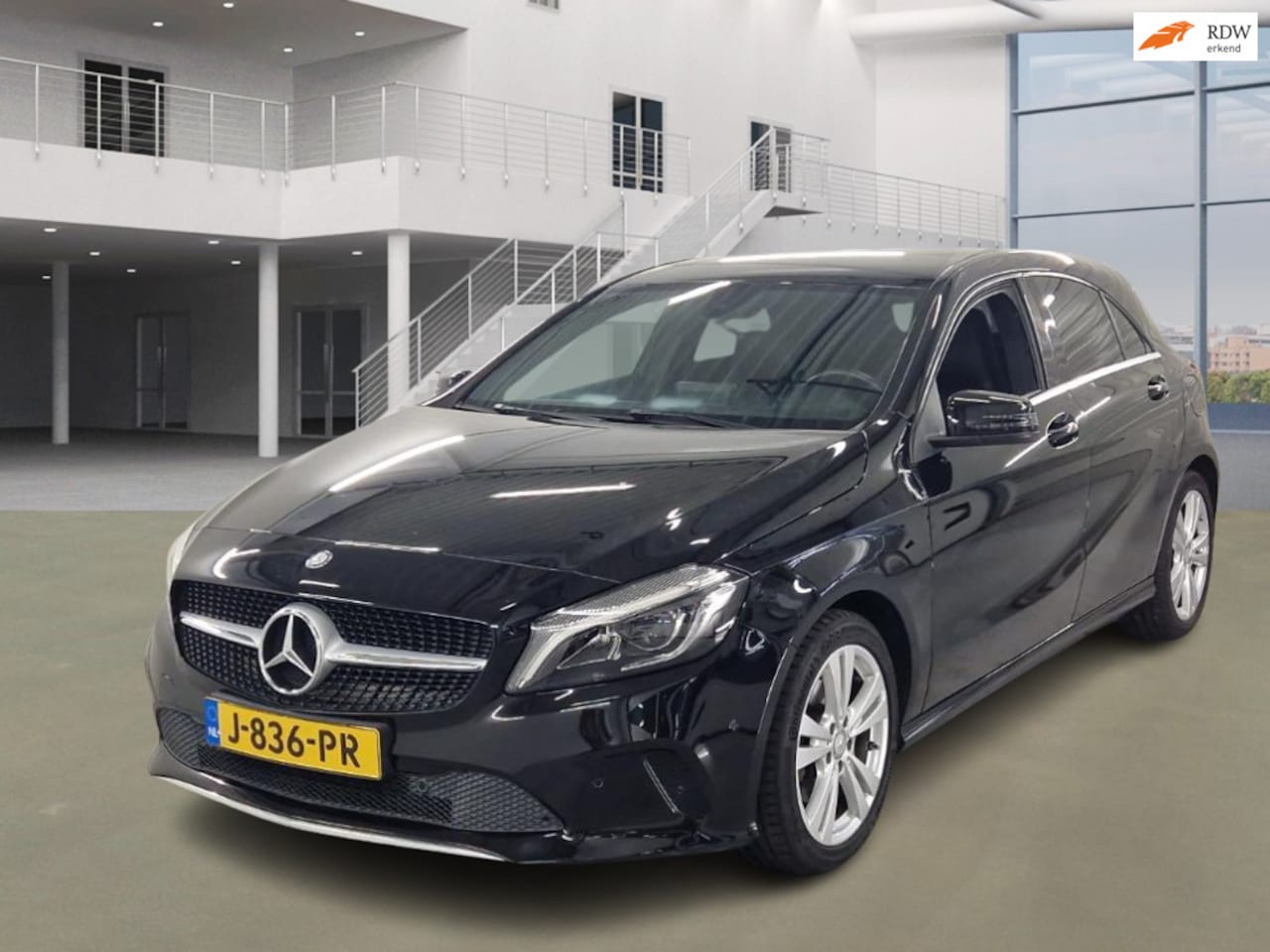 Mercedes-Benz A-klasse - 160 Business|XENON|6BAK|NAVI|STOELVERW|PSENSOR|HALFLEDER - AutoWereld.nl