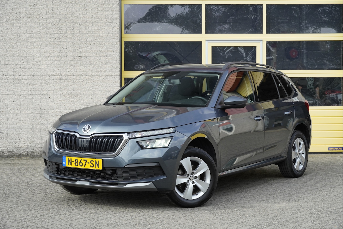 Skoda Kamiq - 1.0 TSI Ambition BJ2022 Lmv 16" | Led V+A | Pdc | App-Connect | Airco | Cruise control | E - AutoWereld.nl