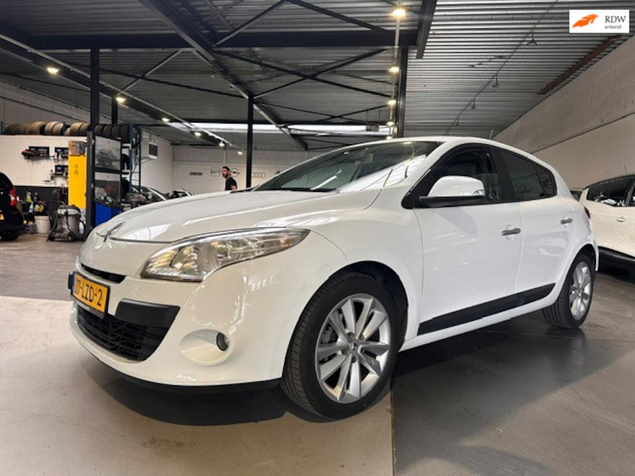 Renault Mégane - 1.4 TCE Celsium/2x sleutels/Apk nw bij aflevering - AutoWereld.nl