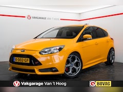 Ford Focus - Focus ST | Recaro | Schuifdak | Camera | Navi | 18”