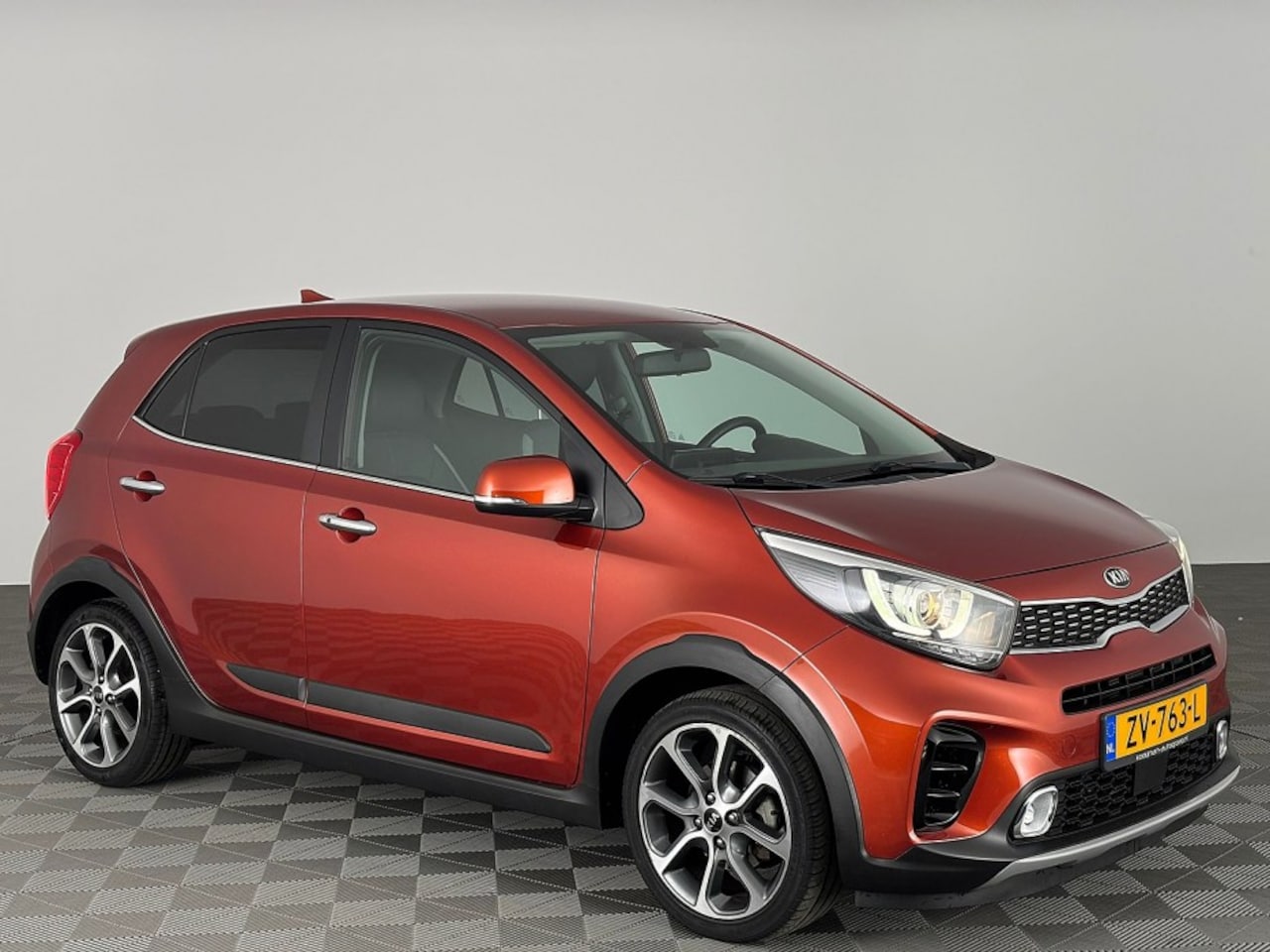 Kia Picanto - 1.0 T-GDI 100PK X-Line | LEDER | NAVI | ECC | VELGEN - AutoWereld.nl