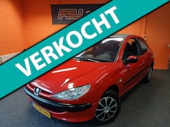 Peugeot 206 - 1.4 / 3 DEURS / X-LINE / AIRCO / APK 23-07-2027