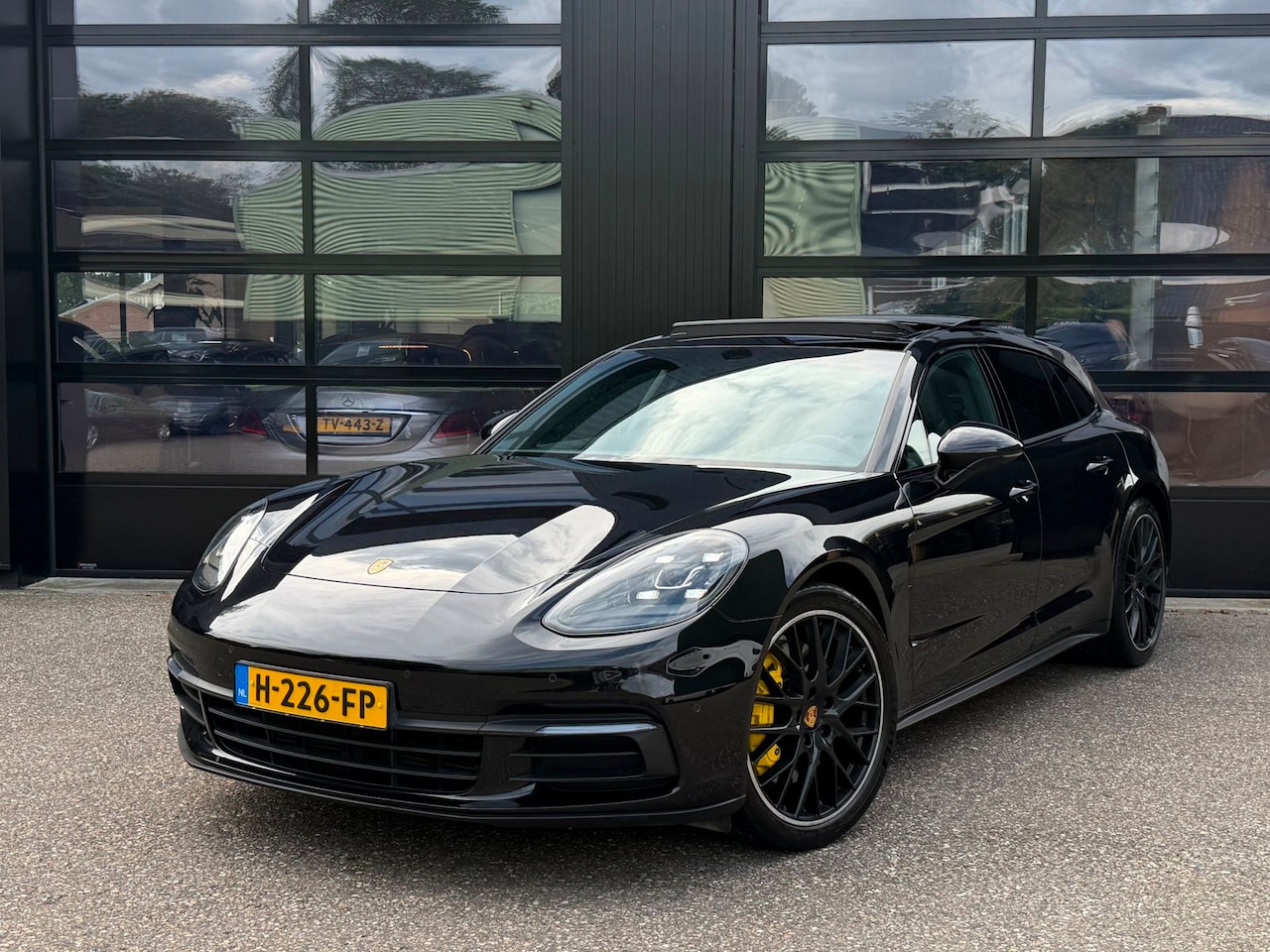 Porsche Panamera Sport Turismo - 3.0 4 Pano LED Camera Bose - AutoWereld.nl