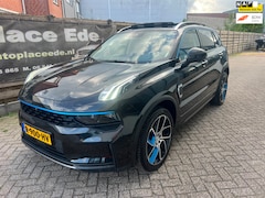 Lynk & Co 01 - 1.5 ZWART DAK ECC