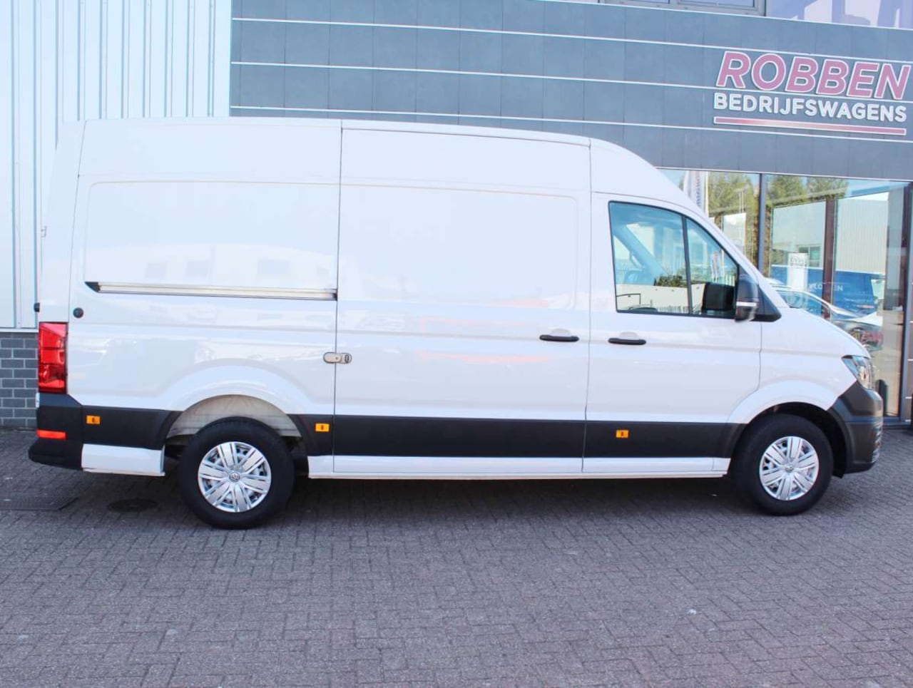 Volkswagen Crafter - 2.0 TDI L3H3 Airco/Cam/PDC - AutoWereld.nl