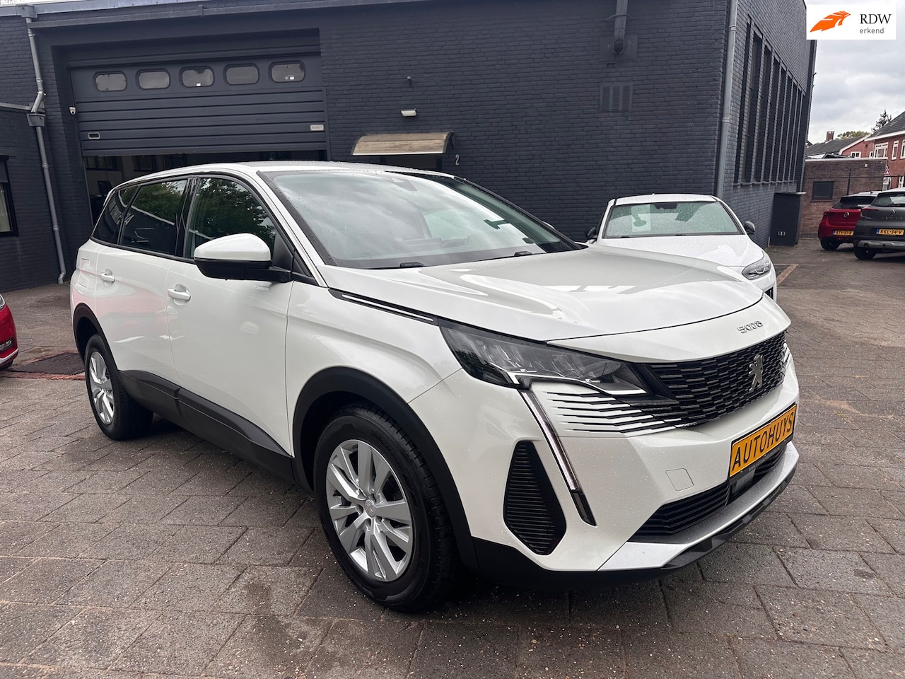 Peugeot 5008 - 1.2 PT|131pk|7 Pers|Climate|Cruise Control - AutoWereld.nl